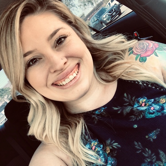 Meet your Posher, Katie - Picture 4 of 5